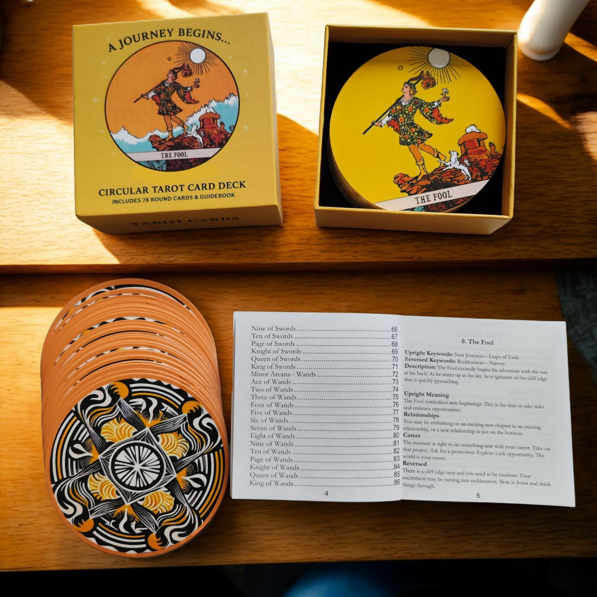 Tarot Cards Deck With Guidebook - Dairesel Tarot Kartları Seti, 78 Yuvarlak